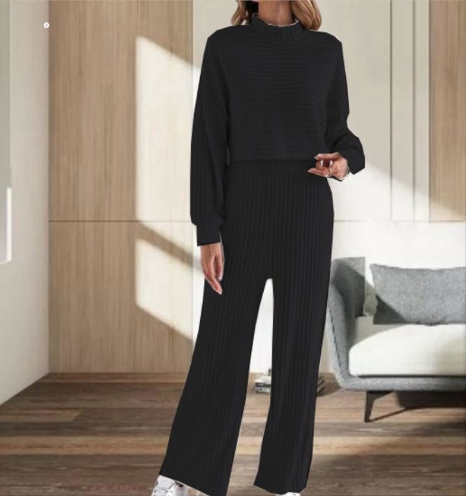 New Spring And Autumn Solid Color Knitted Fine Pit Strip Fashion Casual Suit Short Top