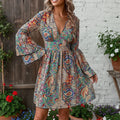 New Fashionable And Elegant Women'S Paisley Print V-Neck Flared Sleeve Dress
