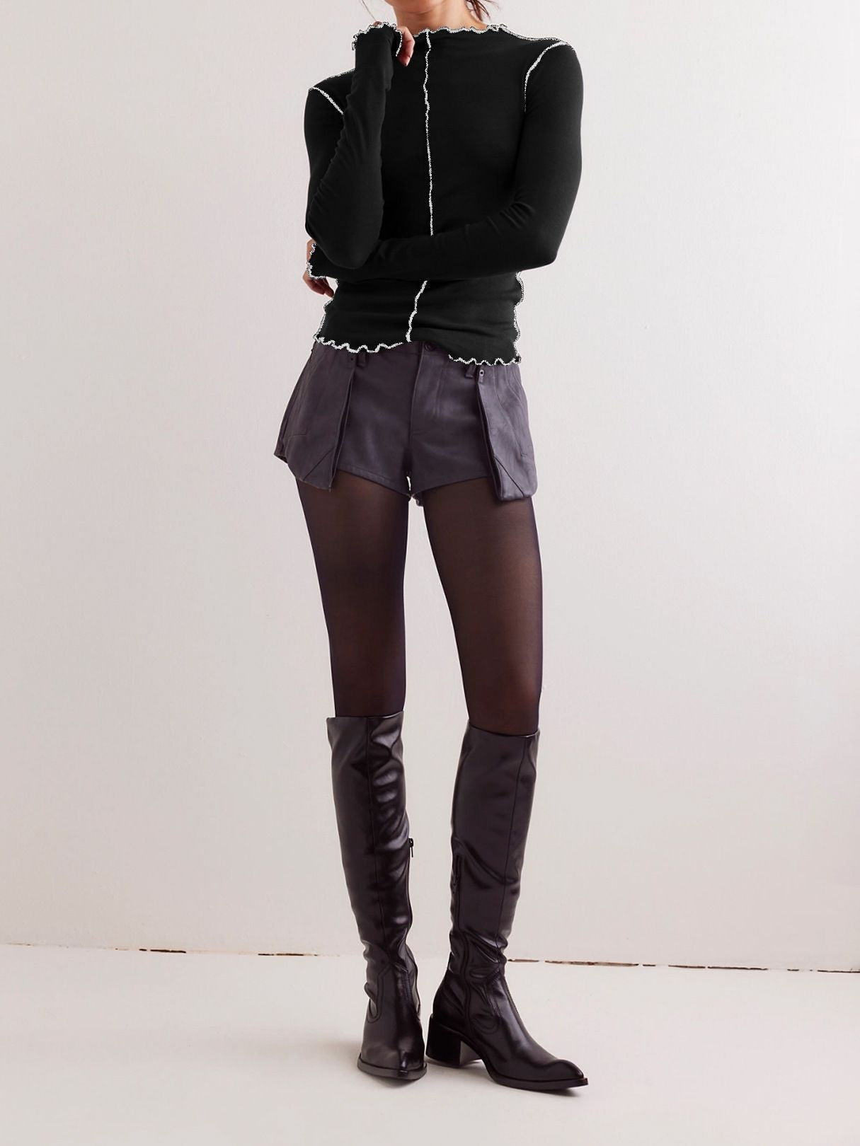 New Contrasting Rolled Edge Semi-Turtleneck Long-Sleeved T-Shirt