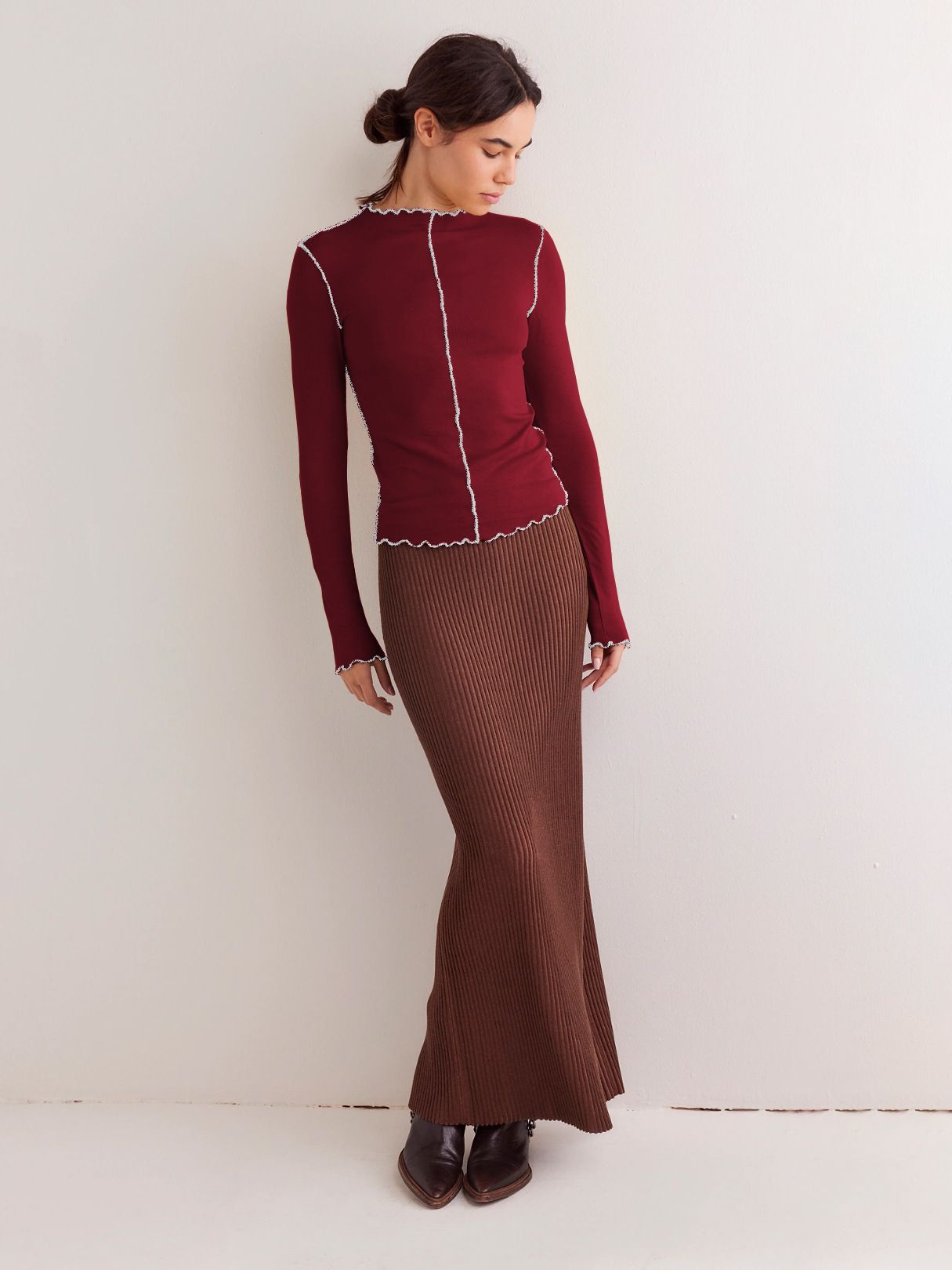 New Contrasting Rolled Edge Semi-Turtleneck Long-Sleeved T-Shirt