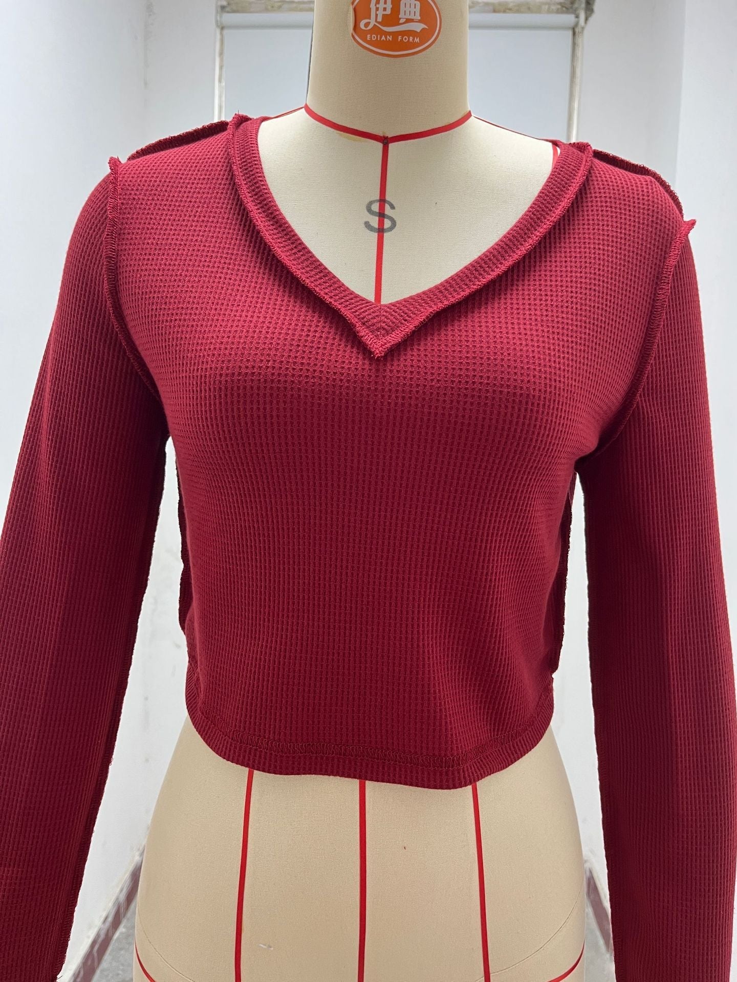 Solid Color Slim Front Shoulder Long Sleeve Small Waffle V-Neck Fashion Versatile Top
